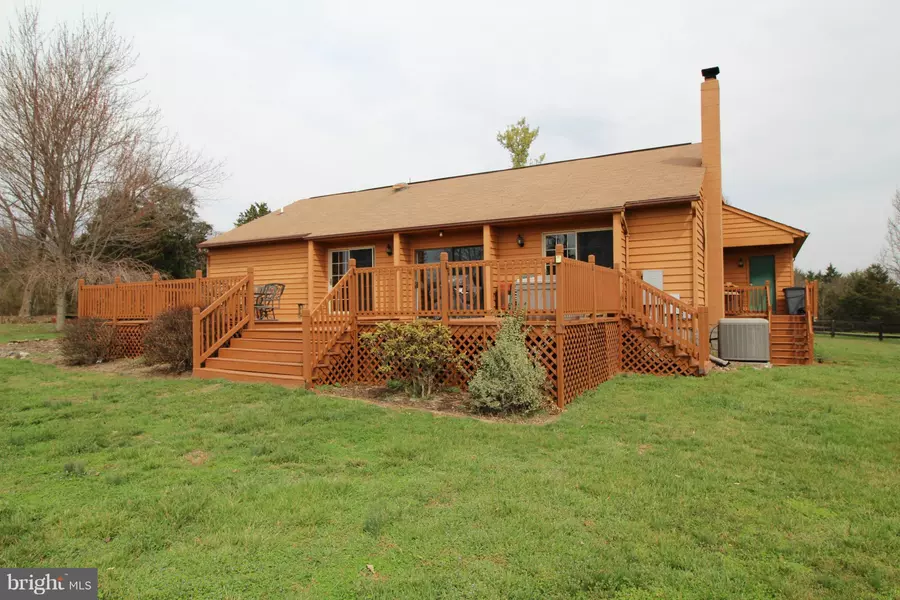 2297 SAUMSVILLE RD, Maurertown, VA 22644