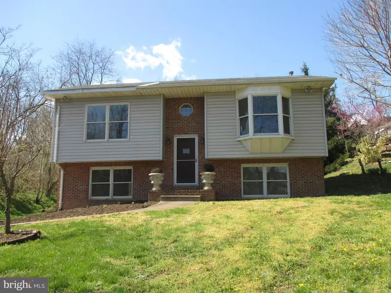 265 WATER ST, Strasburg, VA 22657