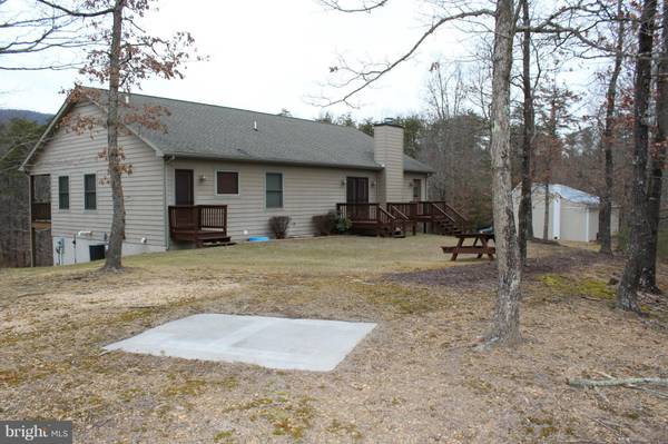 Basye, VA 22810,114 BLUEBIRD CT