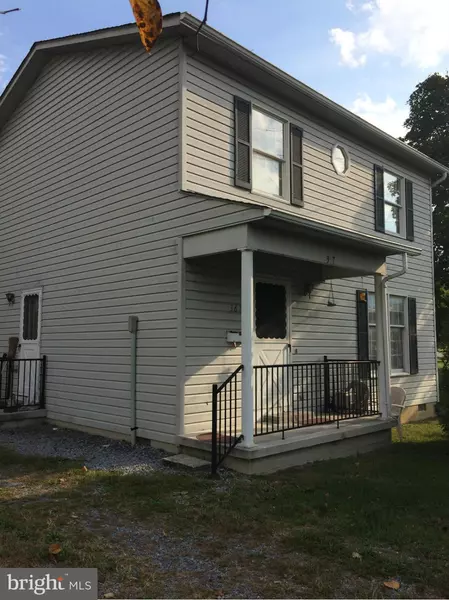 367 QUEEN ST E, Strasburg, VA 22657