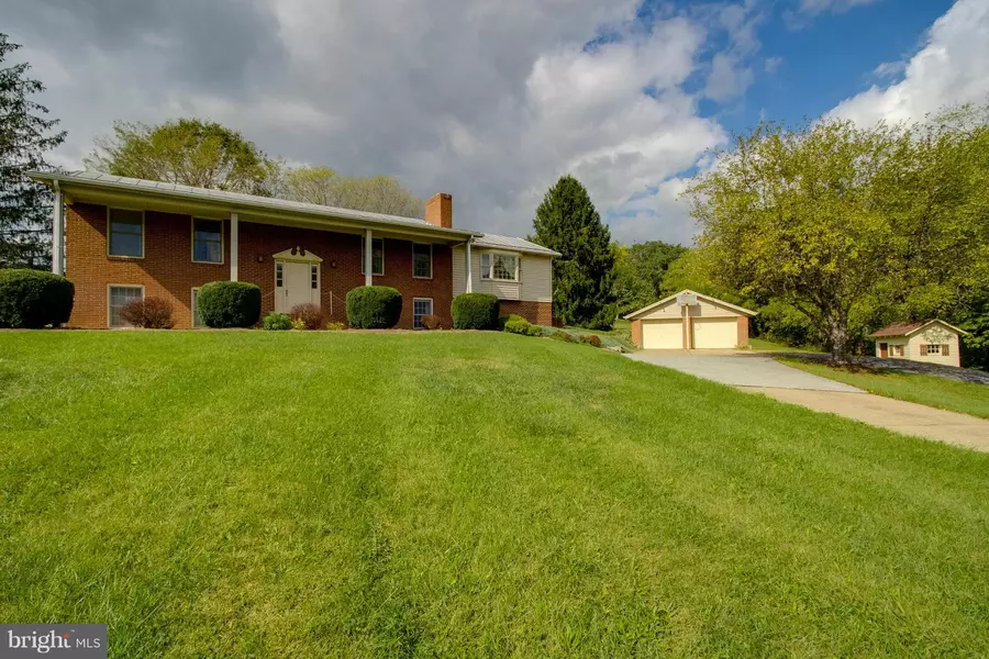 11545 FORT VALLEY RD, Fort Valley, VA 22652