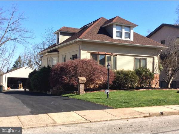 33 EVERGREEN AVE, Broomall, PA 19008