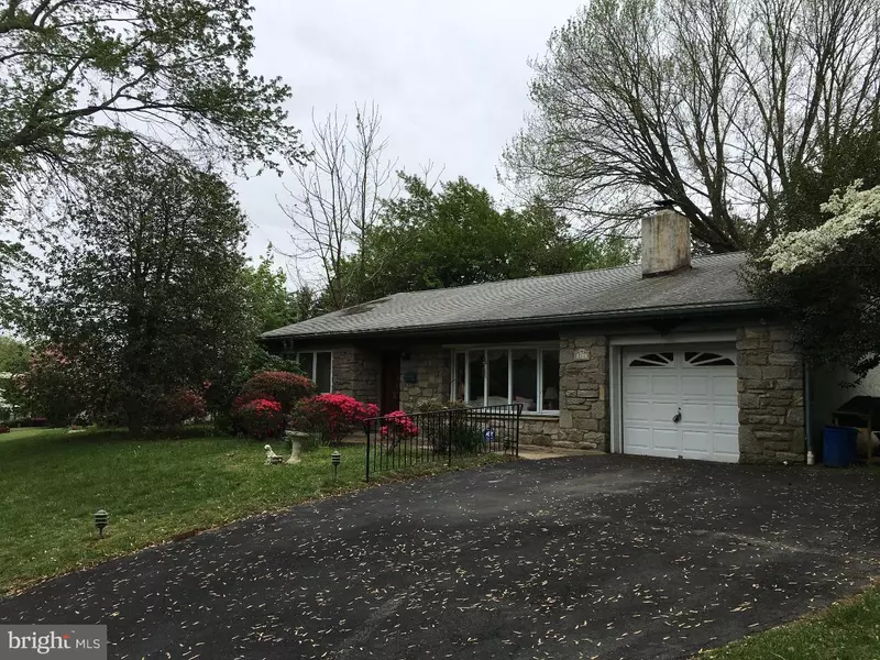 211 BROOKTHORPE CIR, Broomall, PA 19008