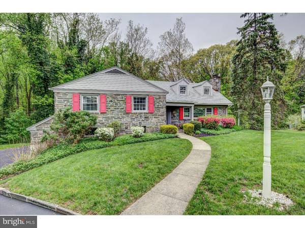 Broomall, PA 19008,25 FOX LN