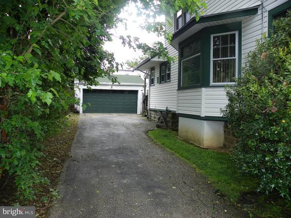 Sharon Hill, PA 19079,219 BARKER AVE