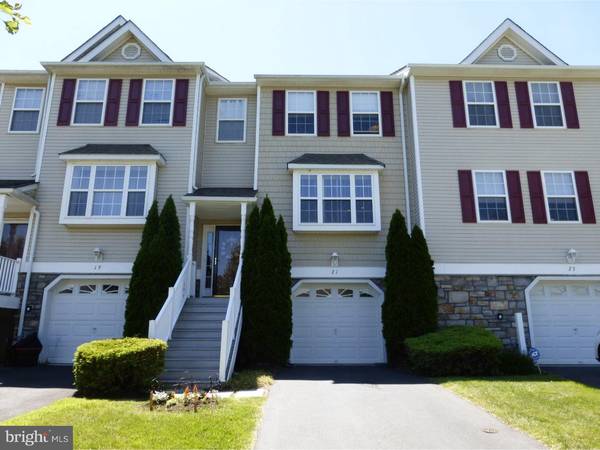 21 HOAG LN, Aston, PA 19014