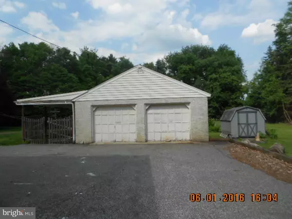 Aston, PA 19014,1041 CHERRY TREE RD