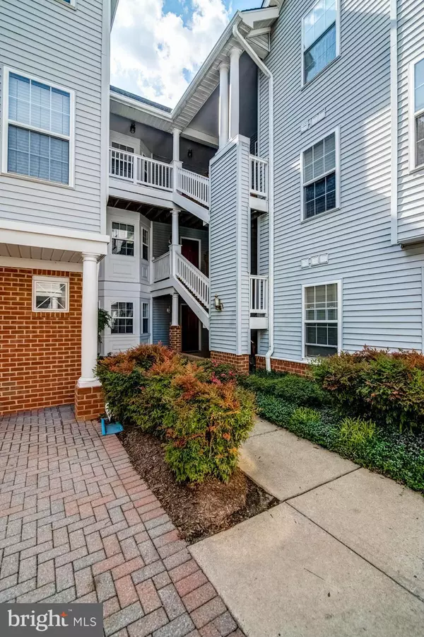 Columbia, MD 21044,5844 WYNDHAM CIR #301