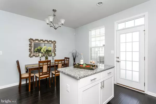 Elkridge, MD 21075,7432 WILD HONEY WAY