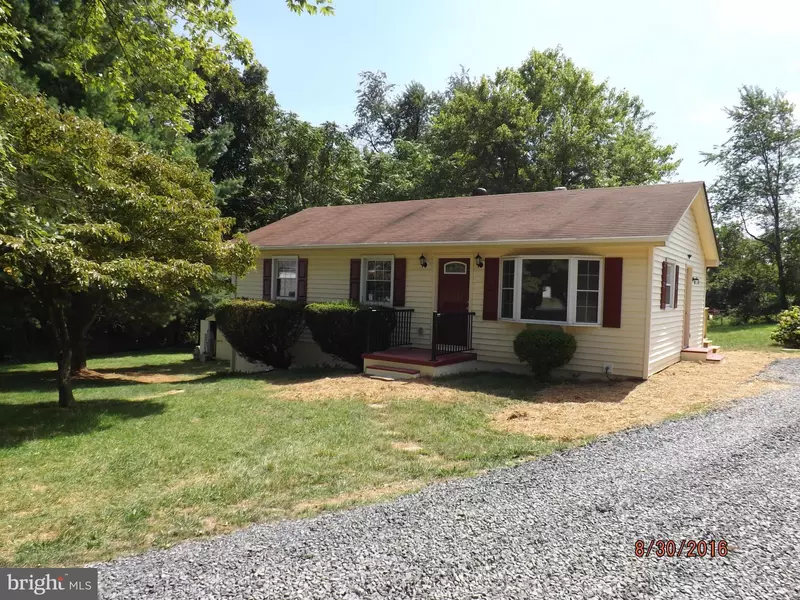 43 WATERFALL RD, Chester Gap, VA 22623