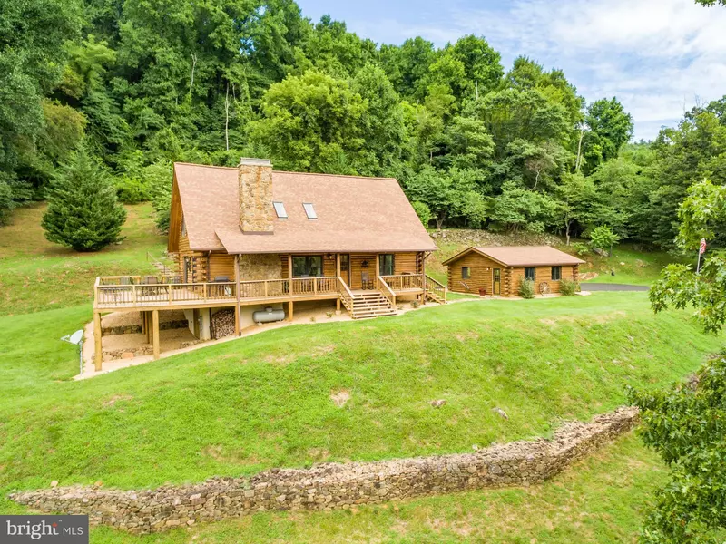 125 OVENTOP MOUNTAIN LN, Sperryville, VA 22740