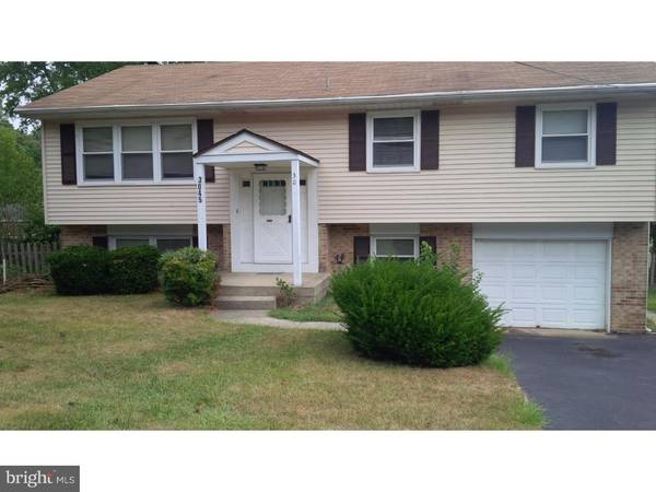 3045 HIGHWOODS DR, Aston, PA 19014