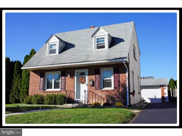 857 QUAINT ST, Secane, PA 19018