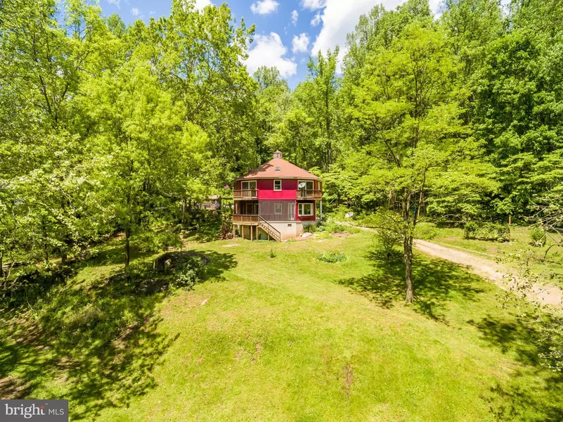 300 SWINDLER HOLLOW RD, Sperryville, VA 22740