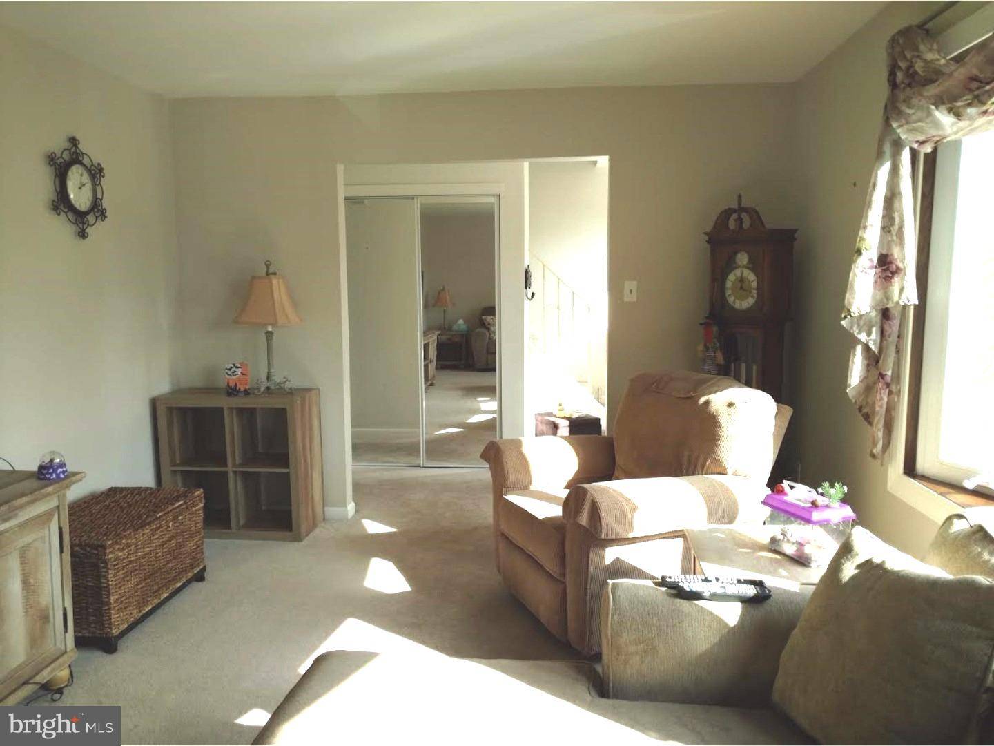 Aston, PA 19014,16 SUNNYBANK LN