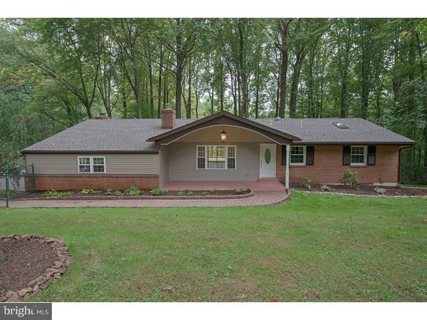 2 SPRINGTON LAKE RD, Media, PA 19063