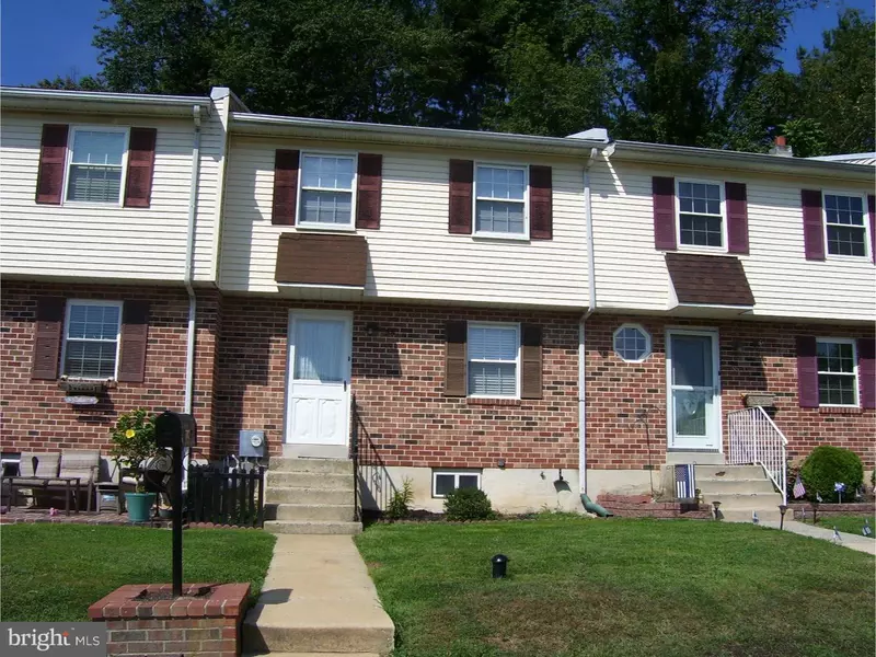 54 COLONIAL CIR, Aston, PA 19014