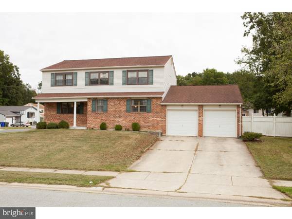 2 GLEZMAN DR, Newark, DE 19702