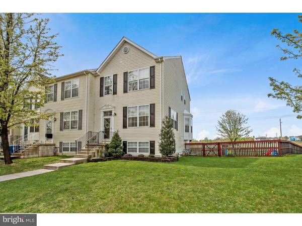 112 VERSAILLES CT, Newark, DE 19702