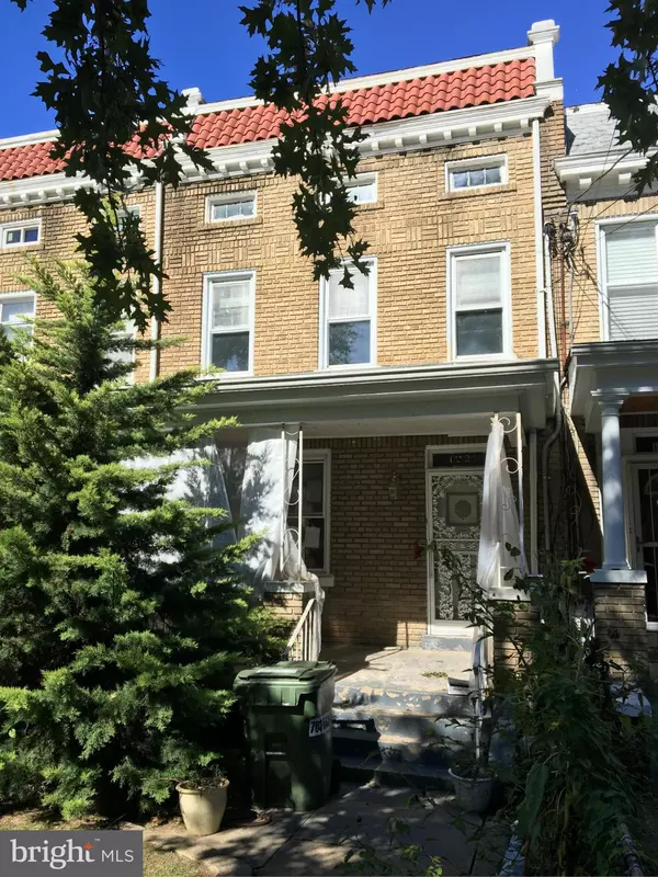 1221 SHEPHERD ST NW, Washington, DC 20011