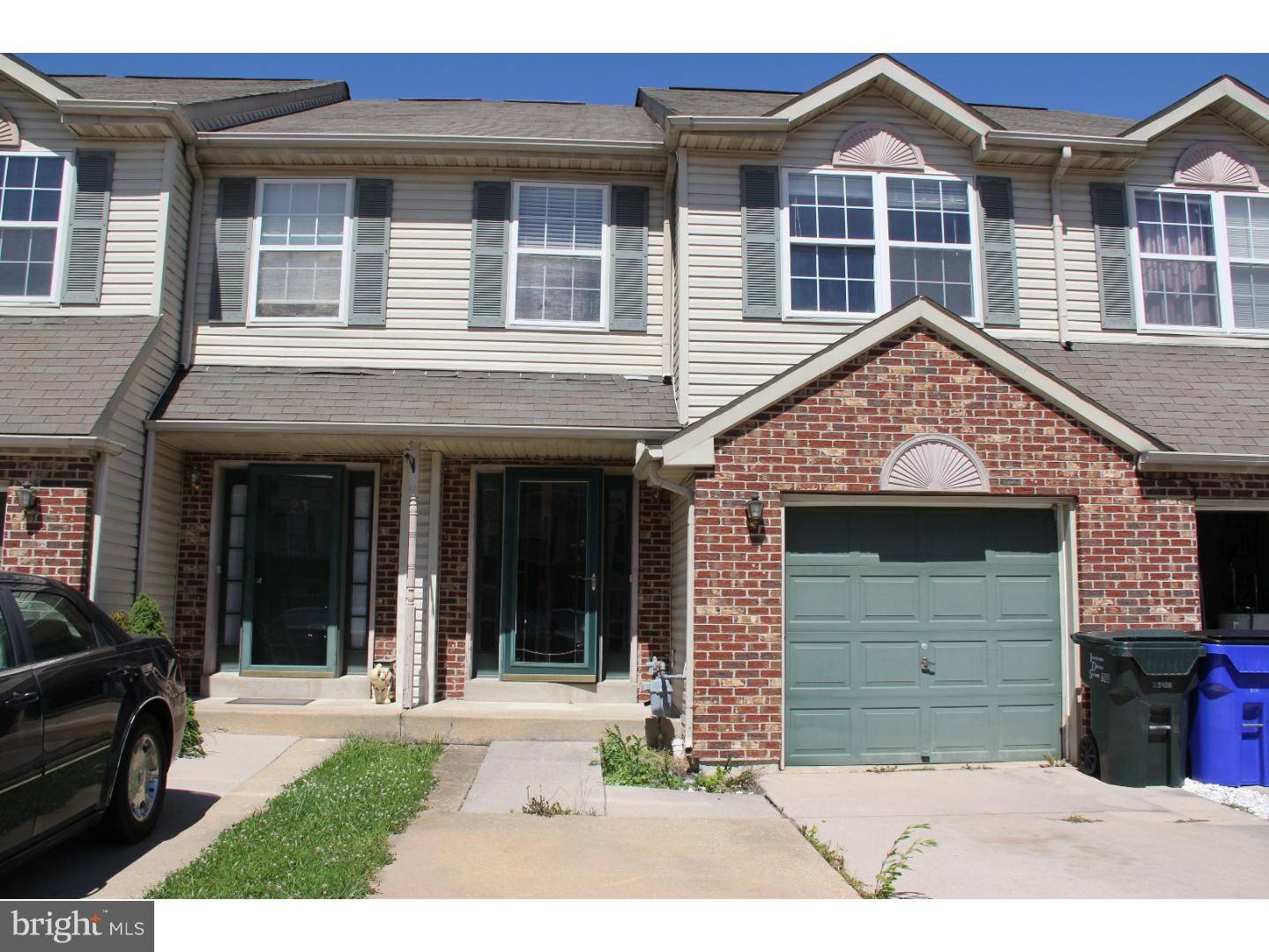 25 WOODCREST CT, Newark, DE 19702