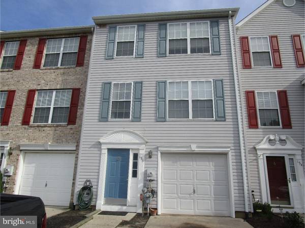 156 VERSAILLES CT, Newark, DE 19702