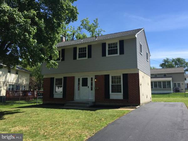 714 N WALNUT TREE LN, Claymont, DE 19703