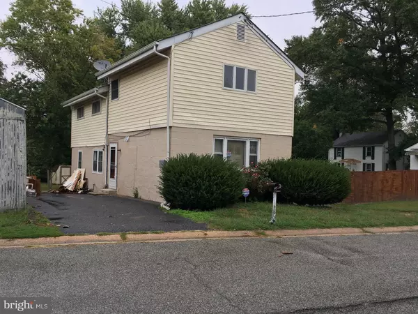 3 HOLCOMB LN, Wilmington, DE 19720