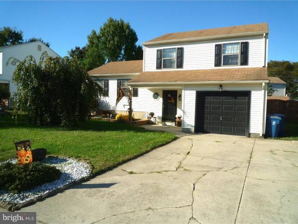 27 WHITE DR, Newark, DE 19702