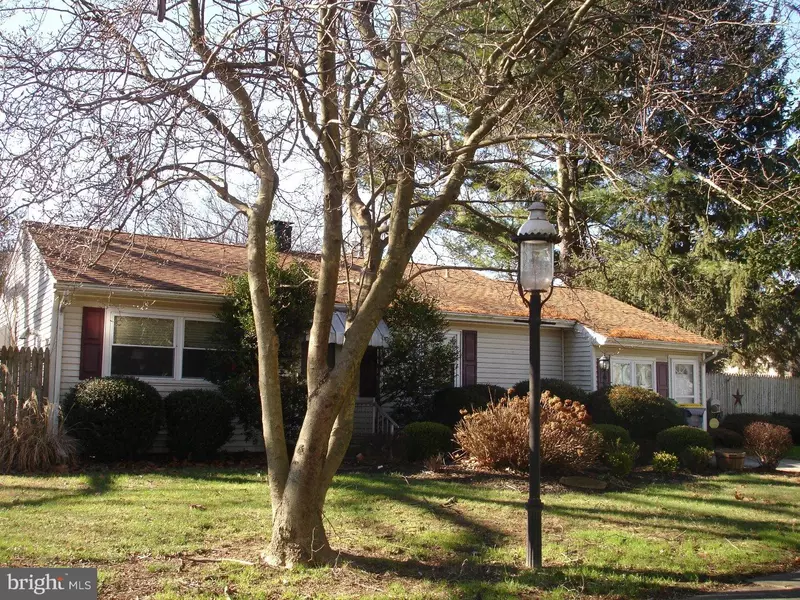 6 HICKORY LN, Dover, DE 19904