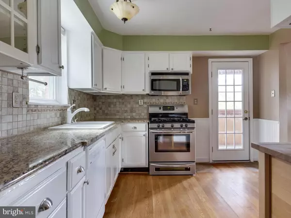 Alexandria, VA 22314,712 UPLAND PL