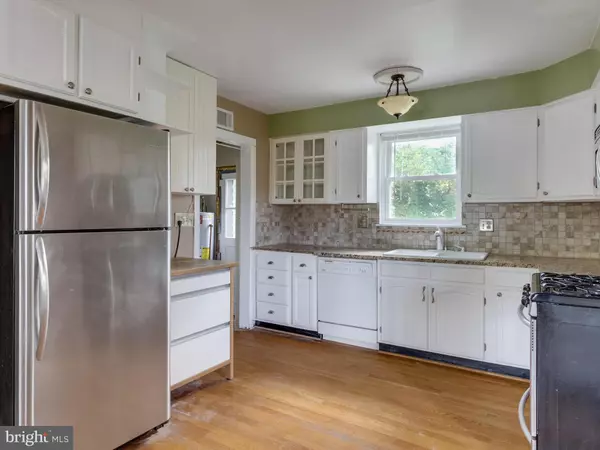 Alexandria, VA 22314,712 UPLAND PL