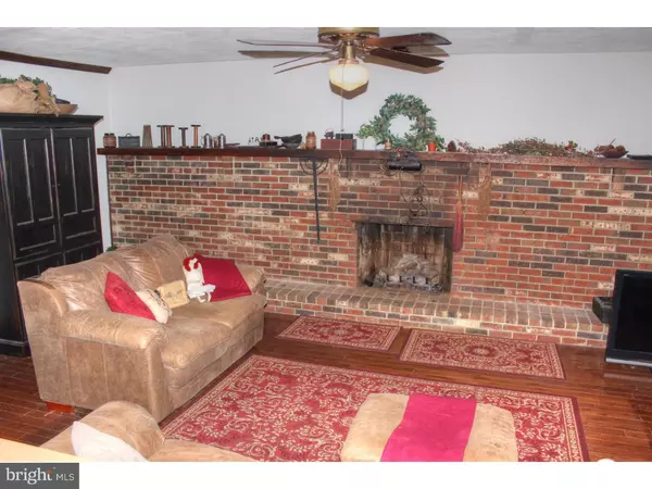 Gibbstown, NJ 08027,508 MYRTLE AVE