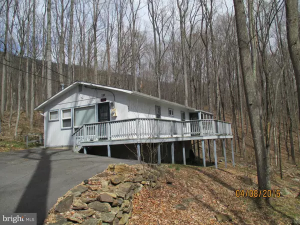 288 HAPPY VALLEY CIRCLE, Berkeley Springs, WV 25411