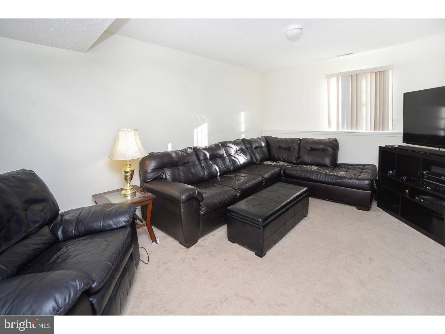 Williamstown, NJ 08094,97 LOMOND RD