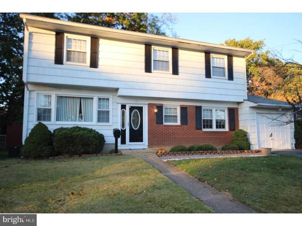 52 LAKEVIEW CT, Hamilton Township, NJ 08620