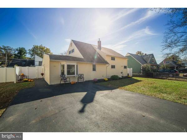 42 NEARWOOD LN, Levittown, PA 19054