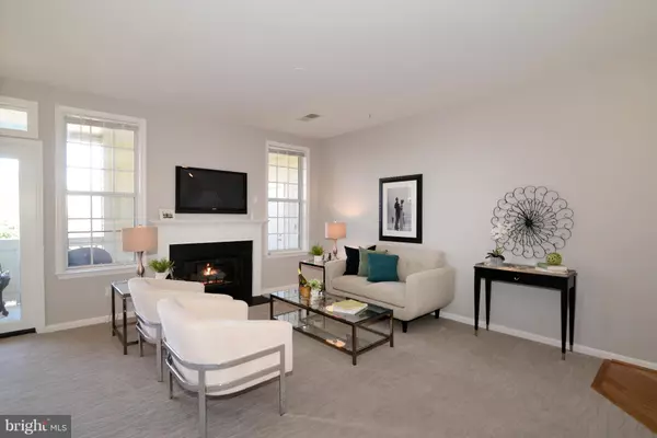 Reston, VA 20194,11304 SUNDIAL CT #906/D