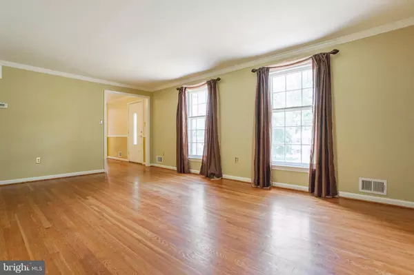 Alexandria, VA 22309,9317 MAYBROOK PL