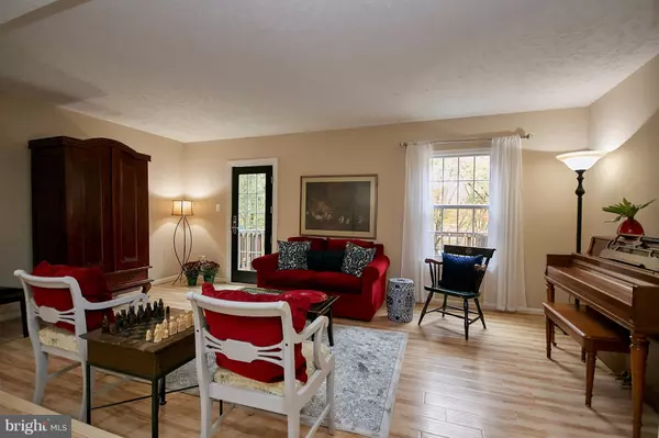 Reston, VA 20194,1581 AUTUMN RIDGE CIR