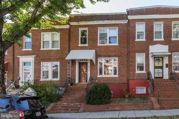 211 ASCOT PL NE, Washington, DC 20002