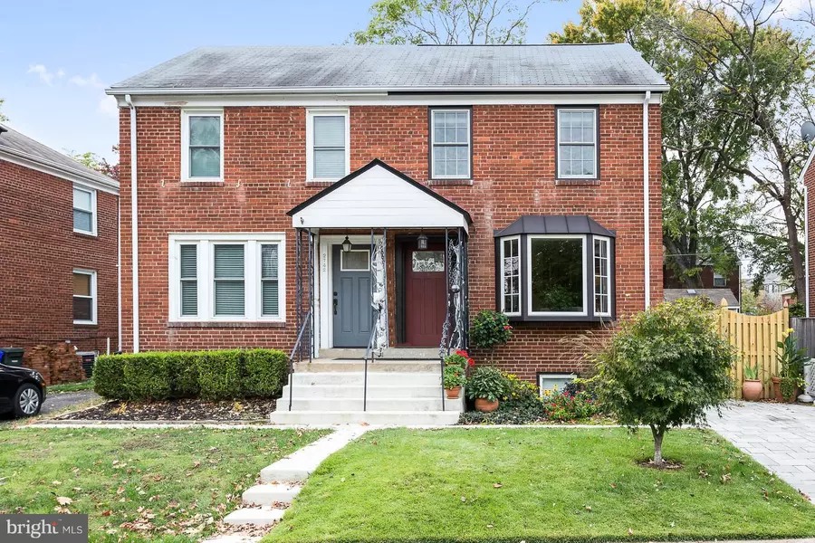 2740 SOUTH TROY ST, Arlington, VA 22206