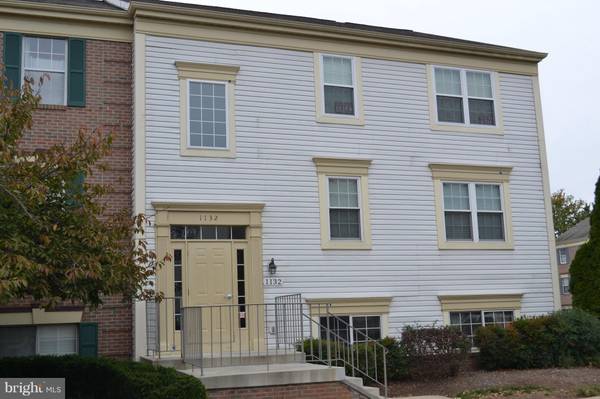 1132 HUNTMASTER TER NE #102, Leesburg, VA 20176