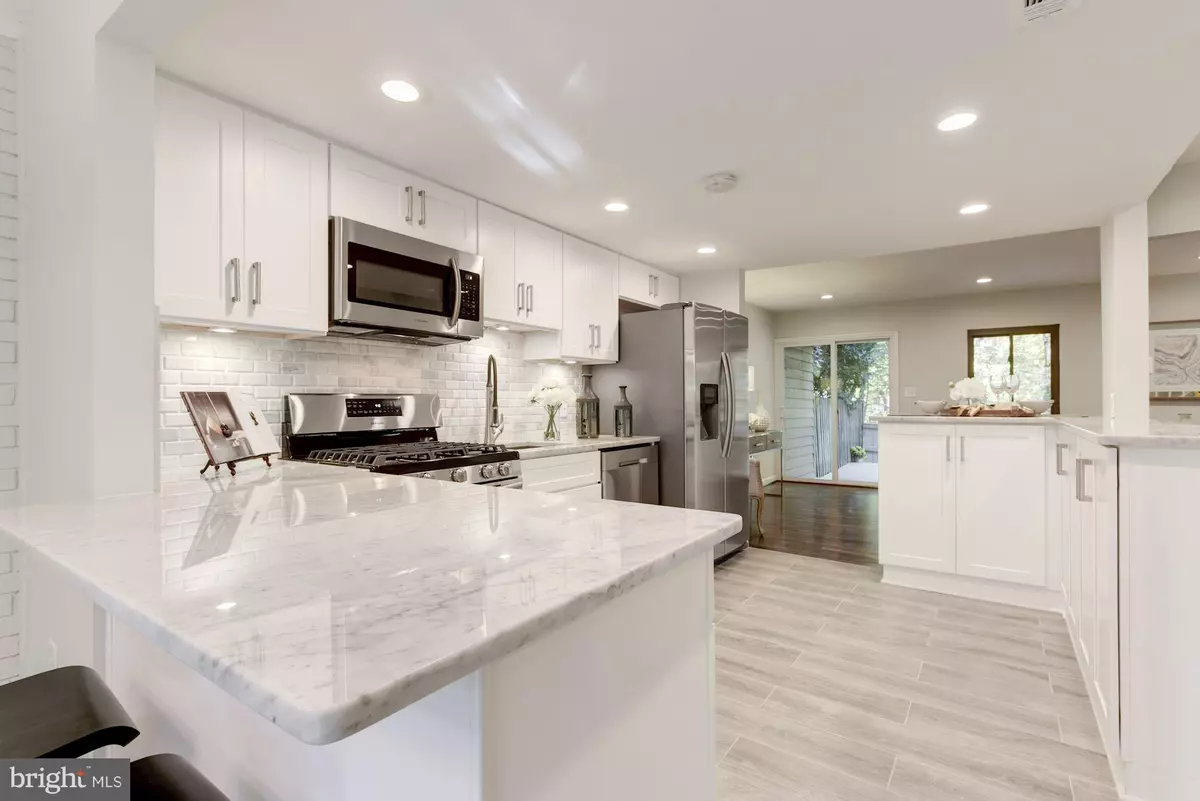 Reston, VA 20191,11584 WOODHOLLOW CT