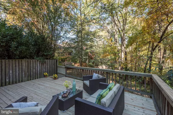 Reston, VA 20191,11584 WOODHOLLOW CT