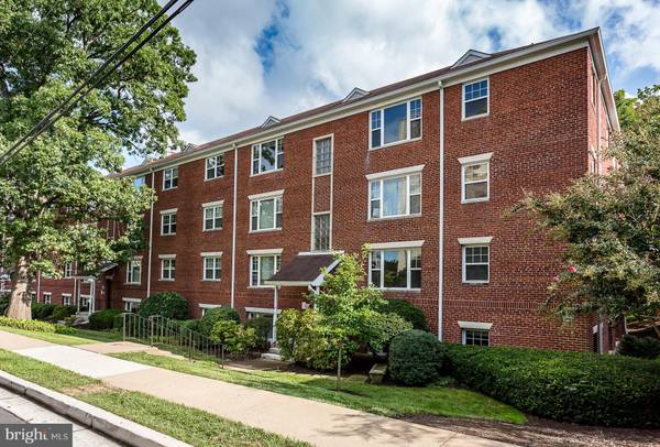 1404 12TH ST N #S-208, Arlington, VA 22209