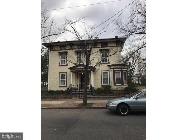 428 FARNSWORTH AVE, Bordentown, NJ 08505