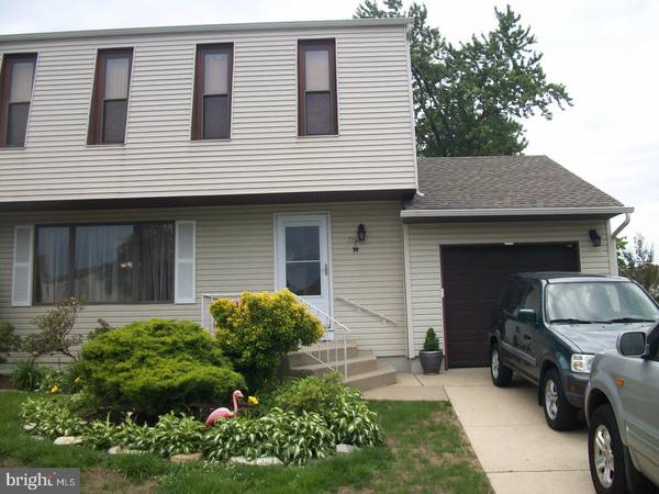 7542 FALLON DR, Pennsauken, NJ 08109