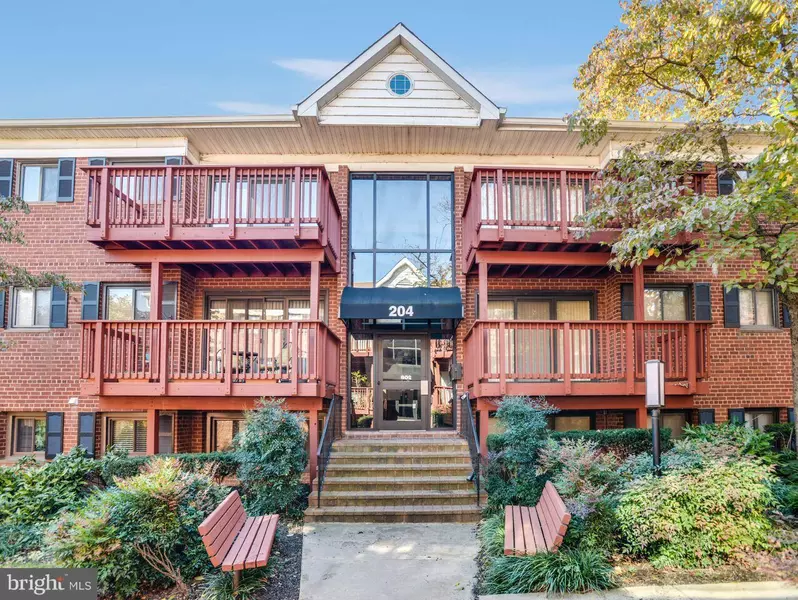 204 SKYHILL RD #7, Alexandria, VA 22314