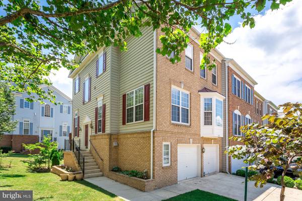 6241 AUBURN LEAF LN, Alexandria, VA 22312